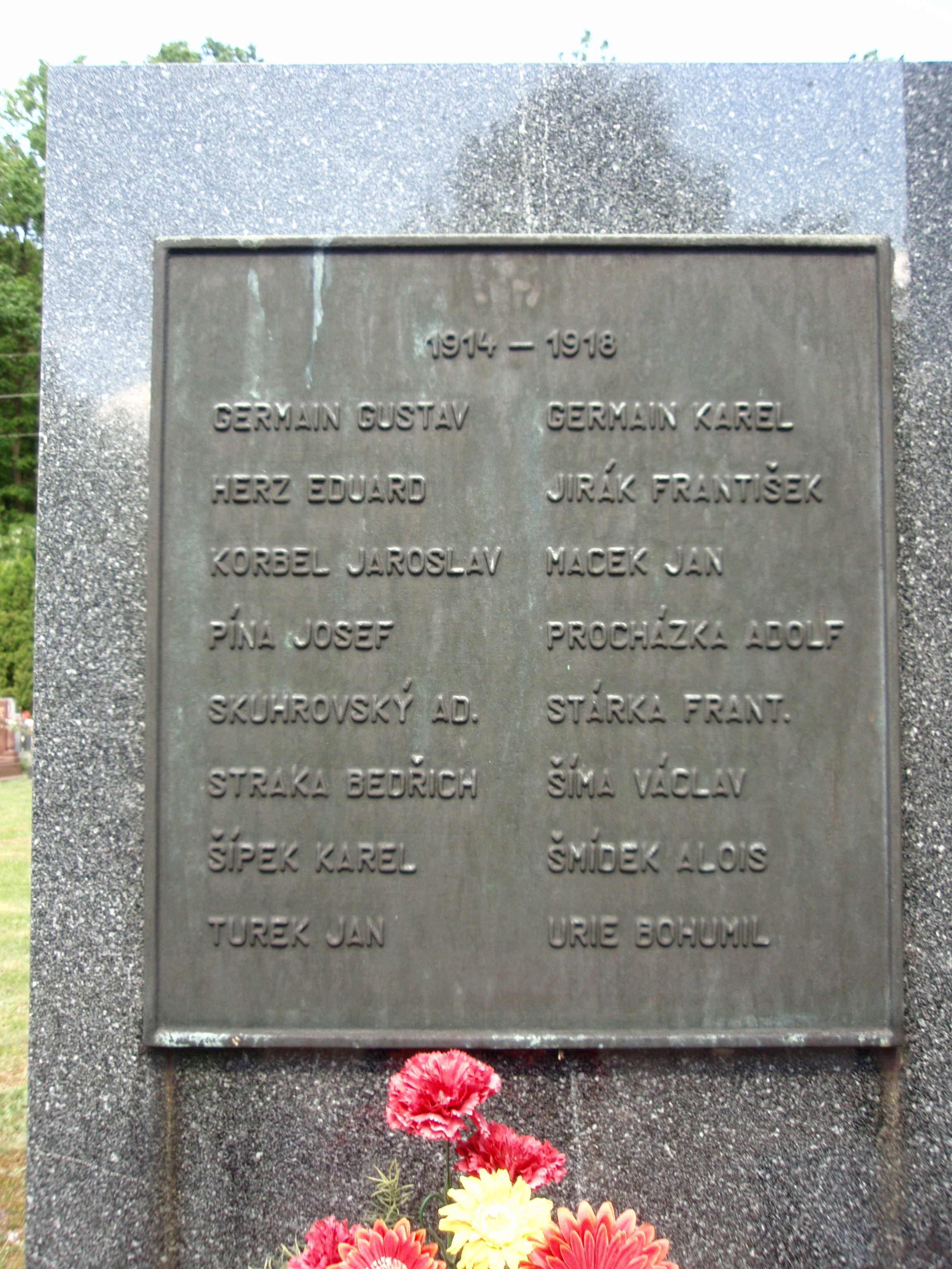 Týnec nad Sázavou - Pomník obětem 1. a 2. světové války, 7