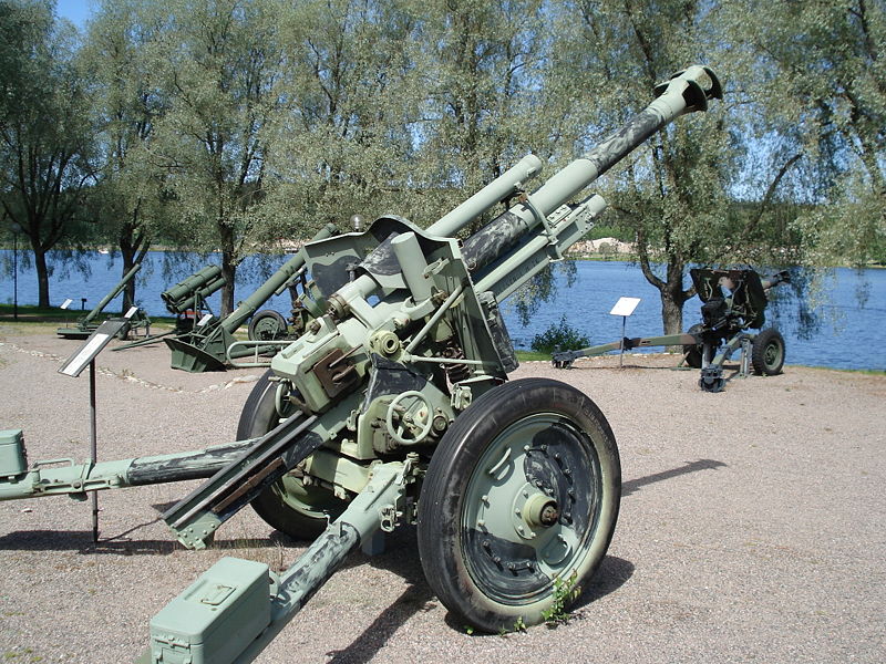 10.5 cm leFH model 18-40 (leichte Feldhaubitze)