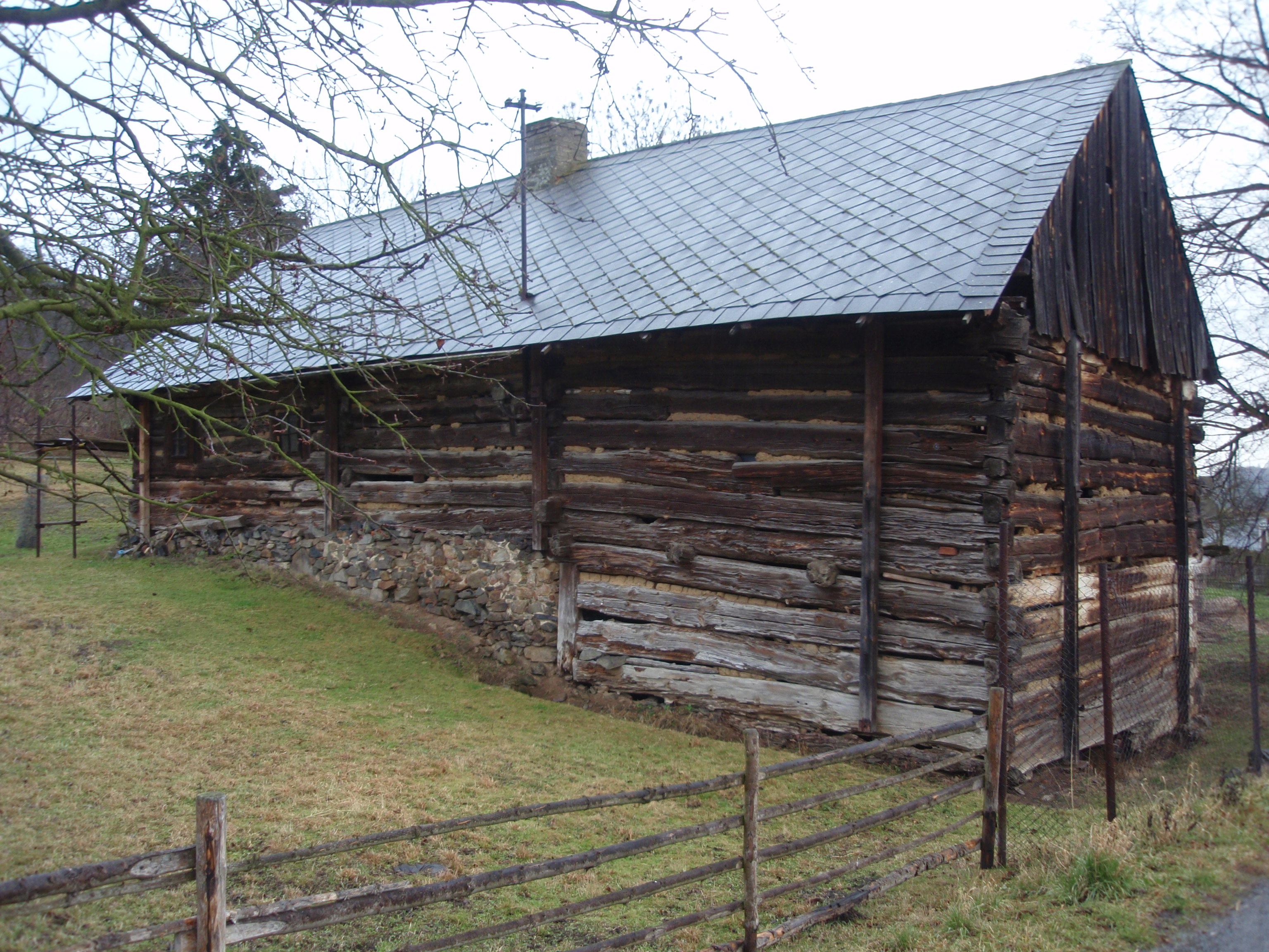 Přibyšice - roubenný dům 4