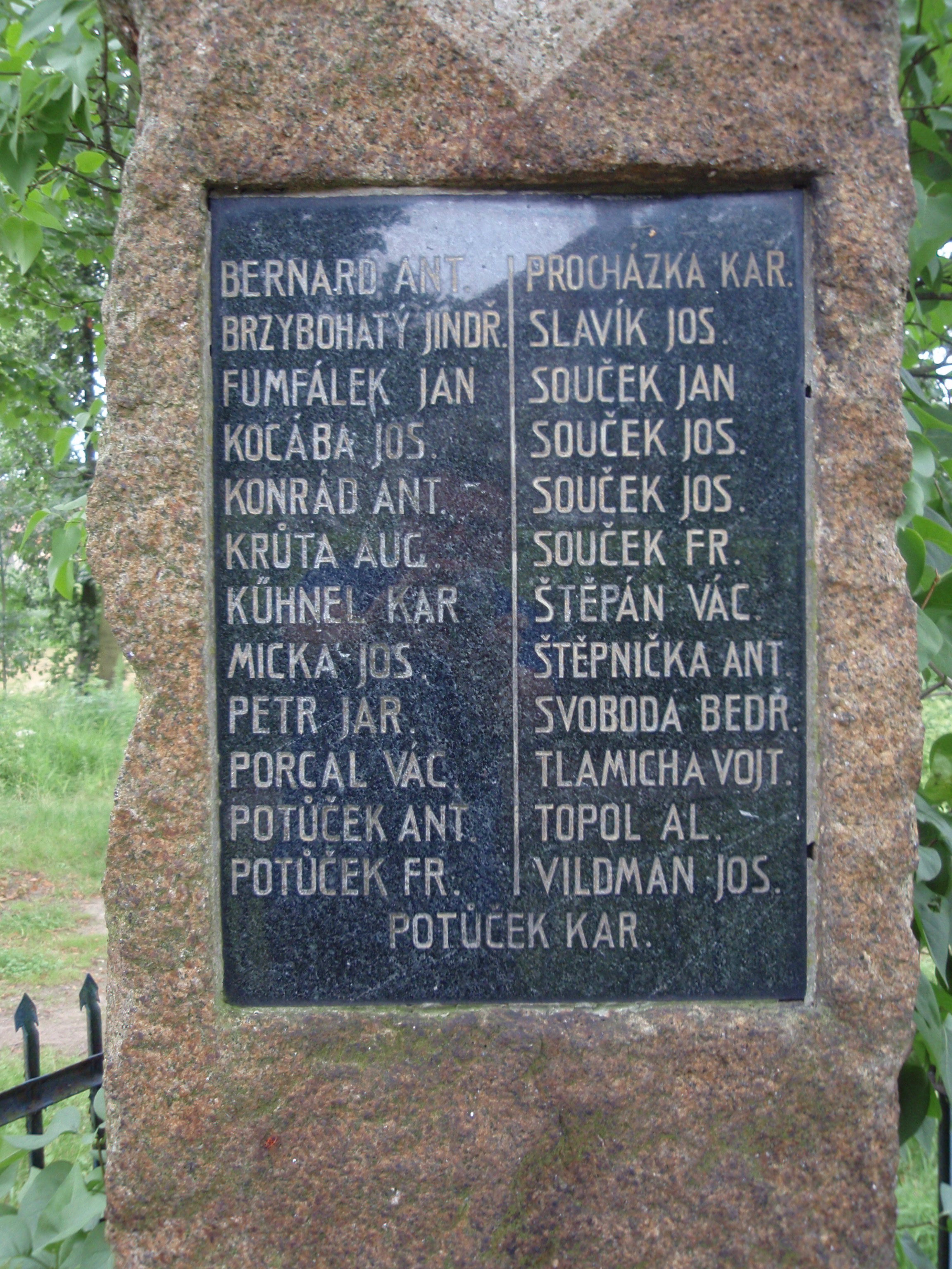 Poříčí nad Sázavou - Pomník obětem 1. světové války 5