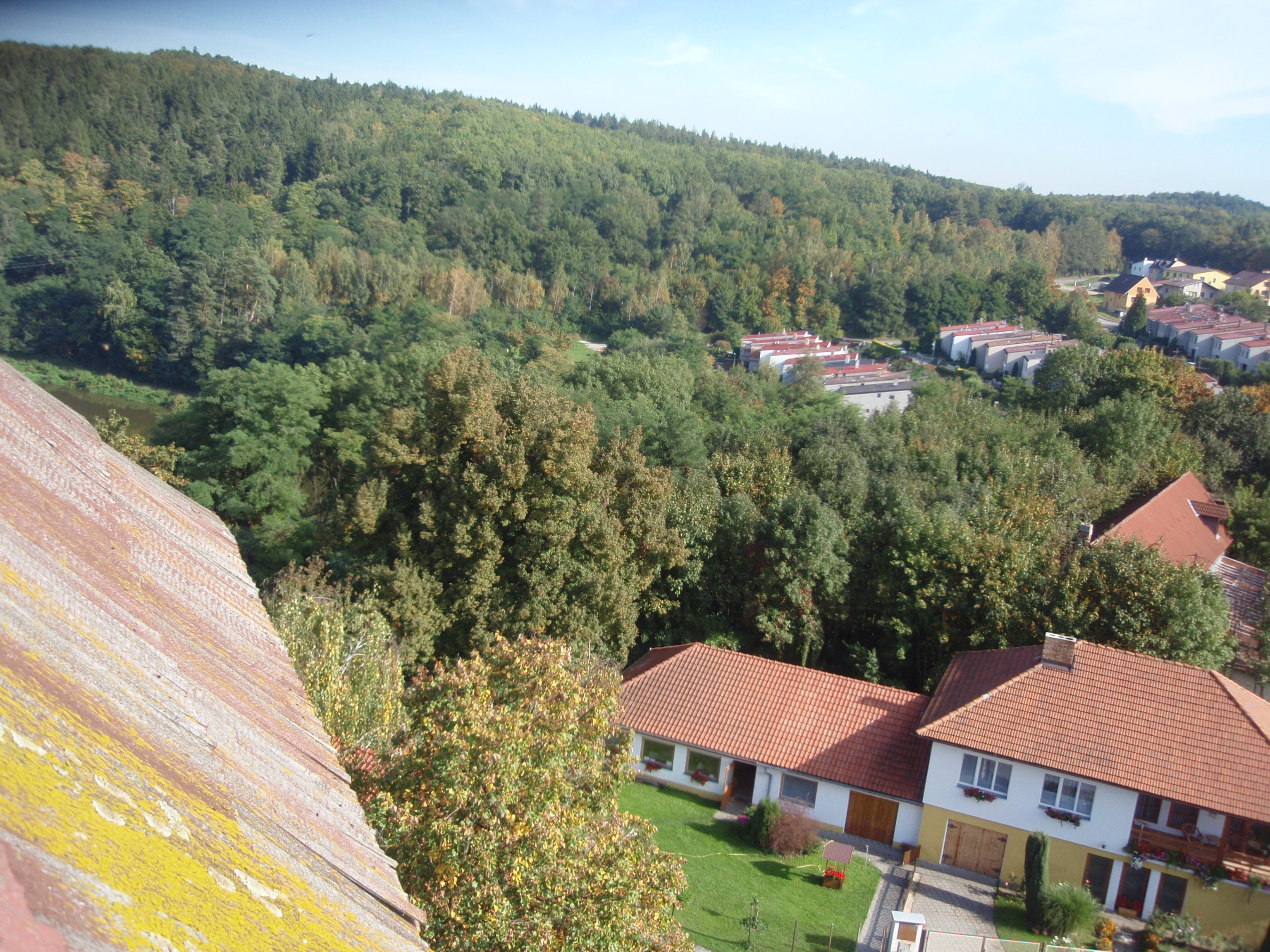 Týnec nad Sázavou  - pohledy z věže hradu 16