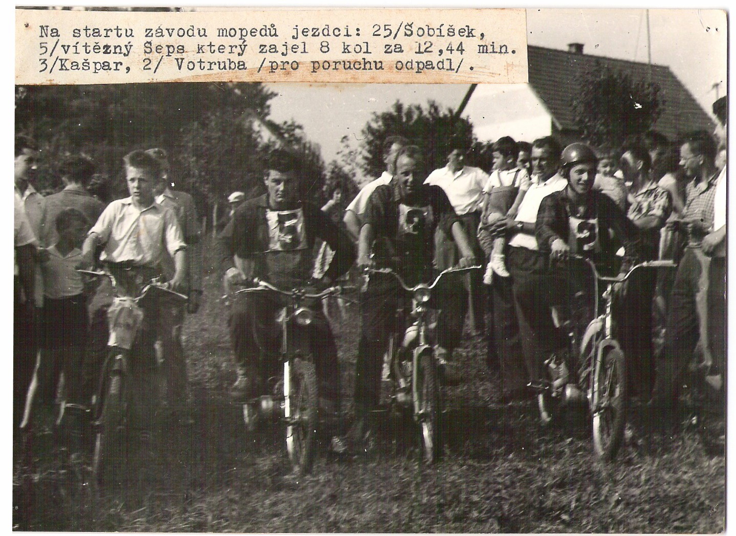 Závodymopedů1960.jpg