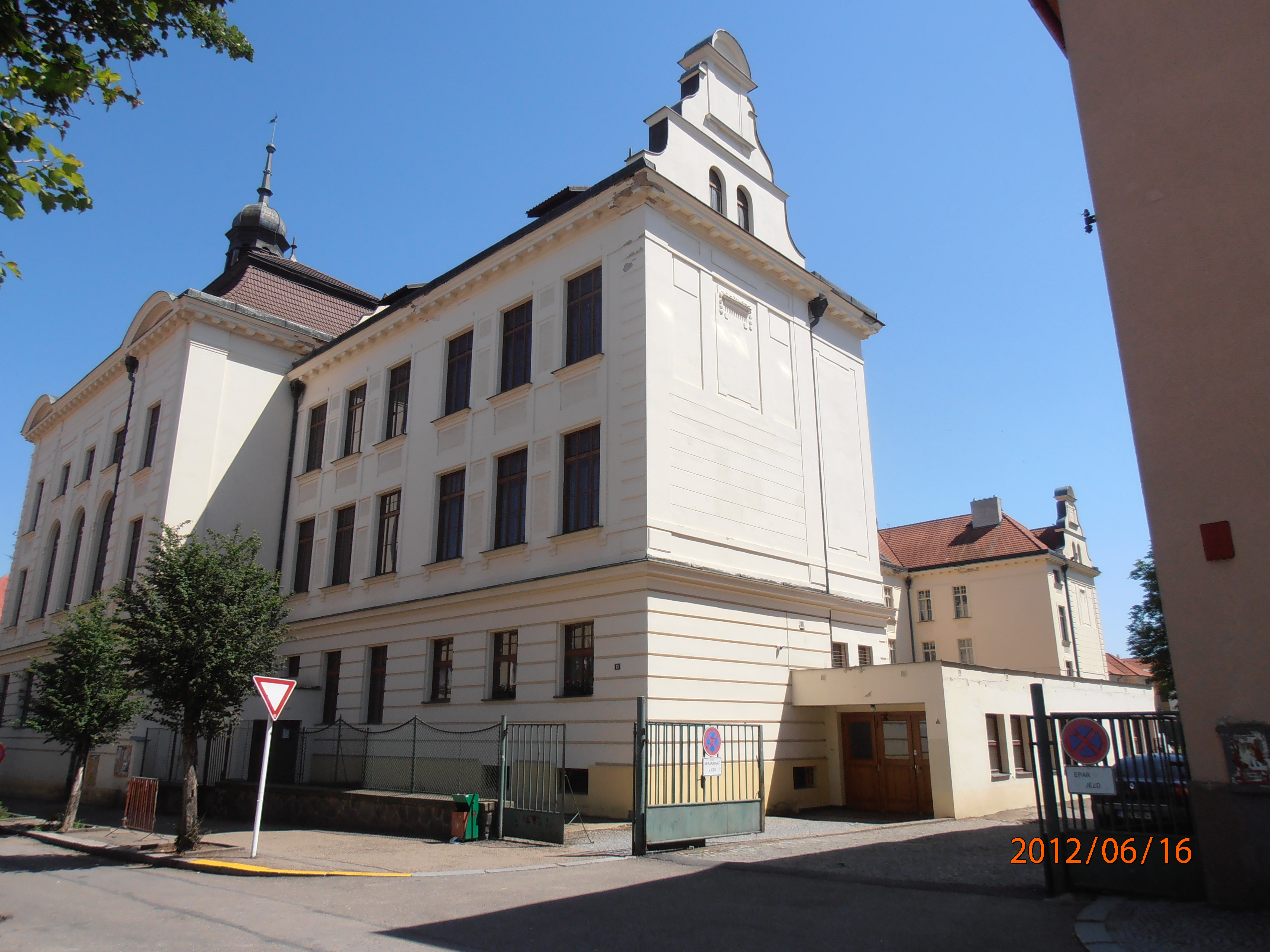 Benešov - gymnasium 10