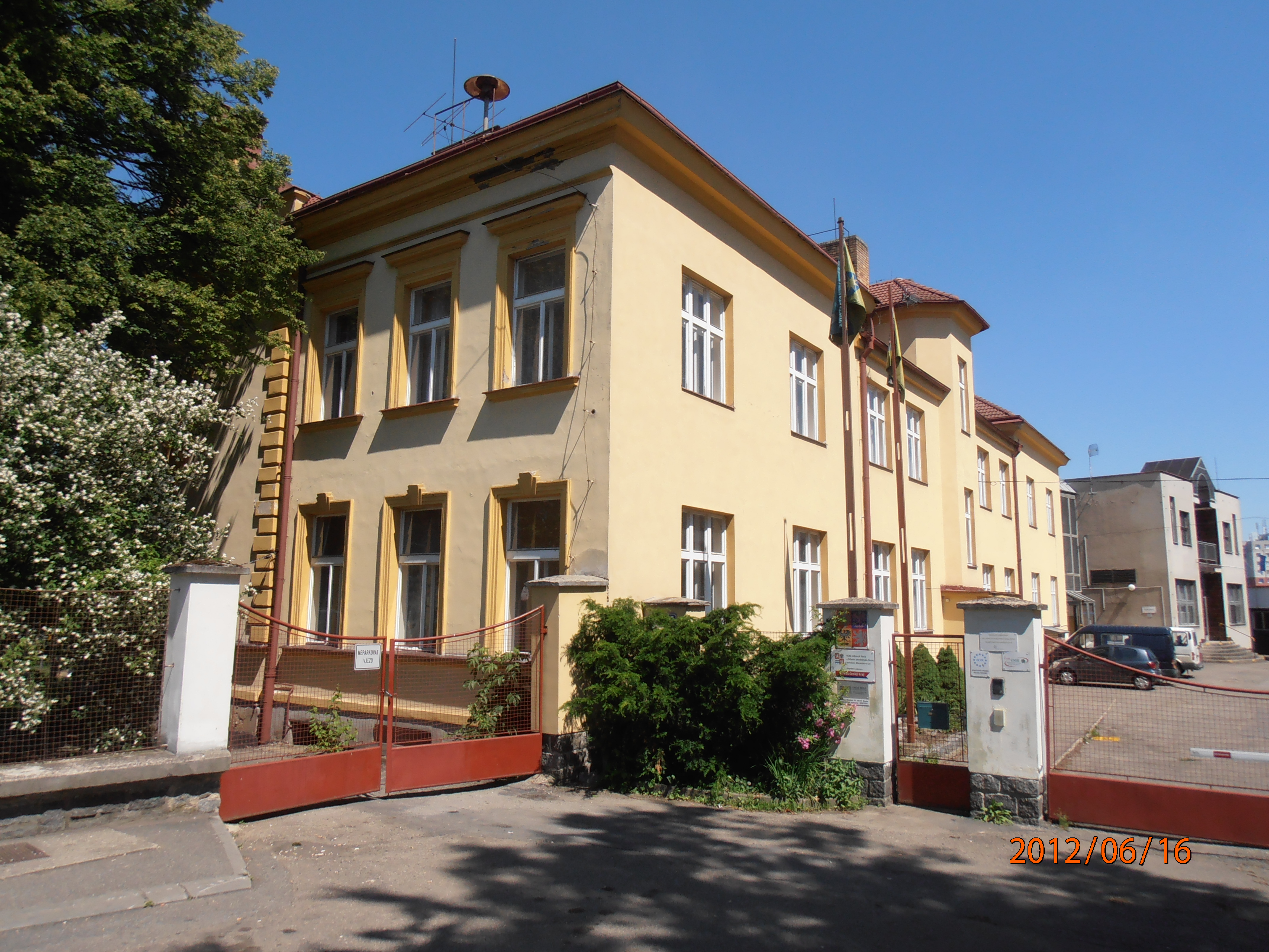 Benešov - novorenesanční budova hospodářské školy č. p. 131 - 2