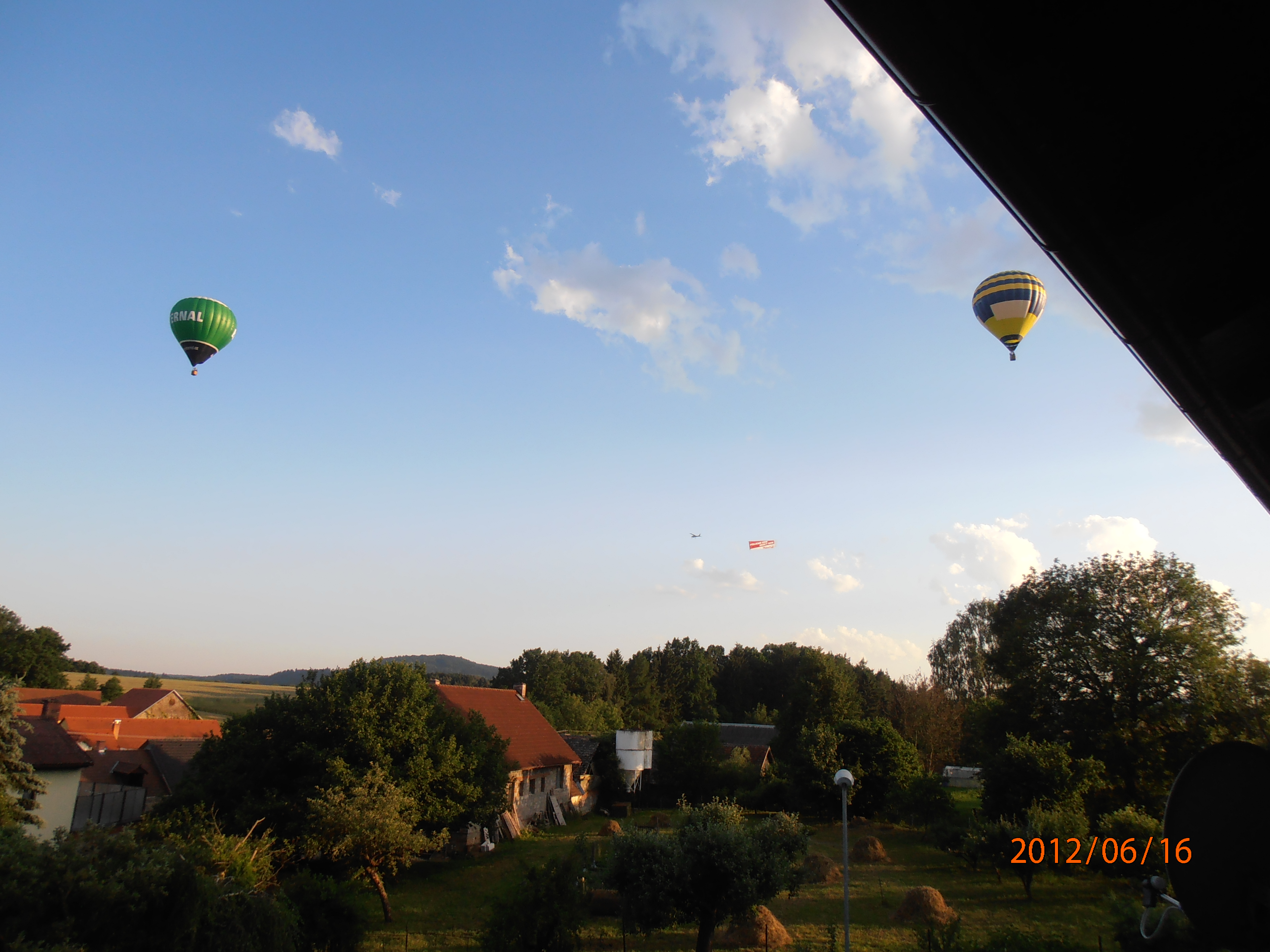 Úročnice - balony nad obcí 2