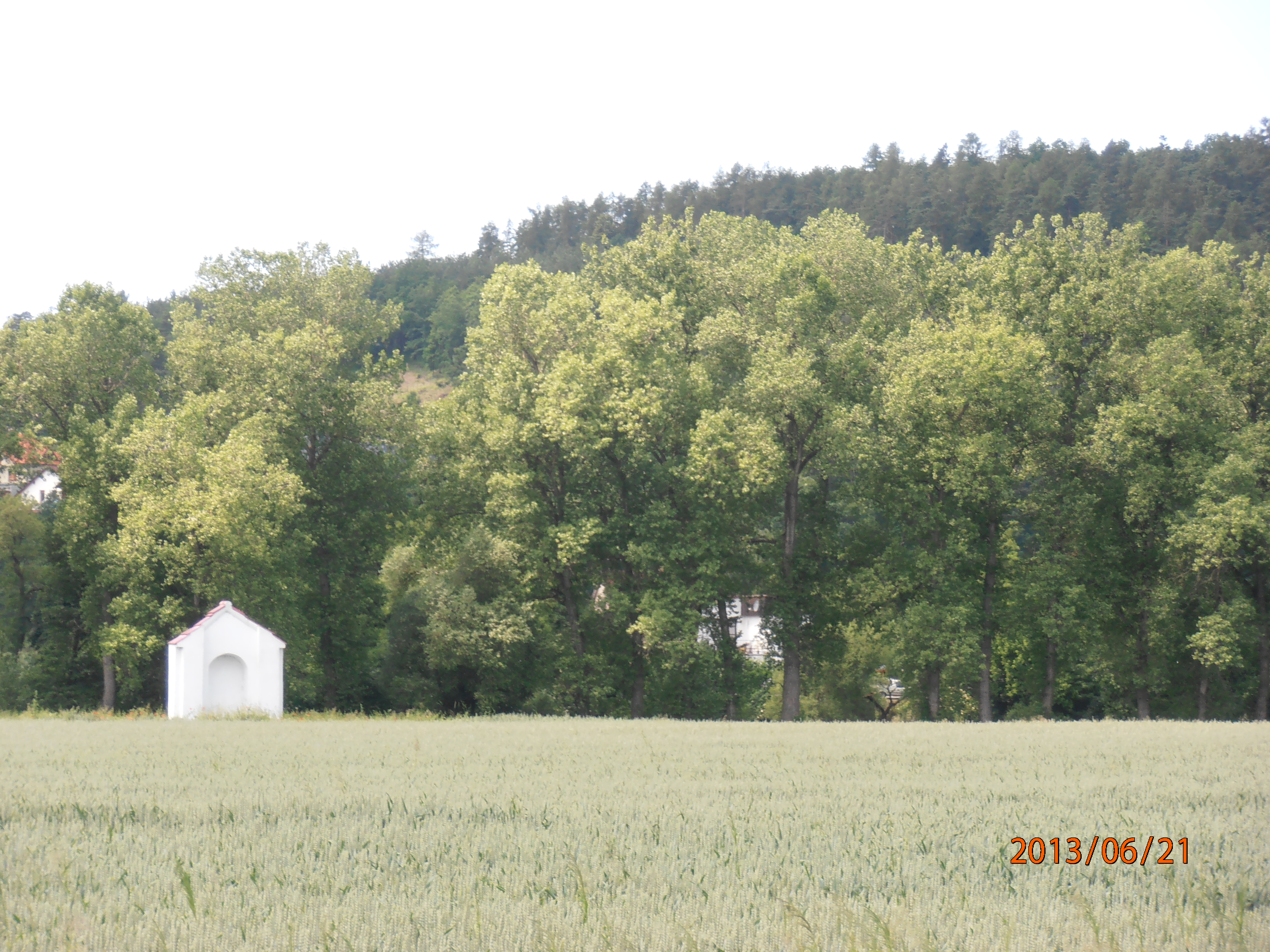 Poříčí nad Sázavou, kaplička v poli 2